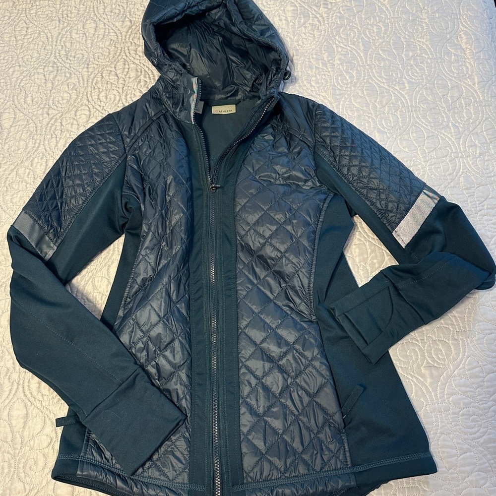 Women's Quilted Hooded Jacket